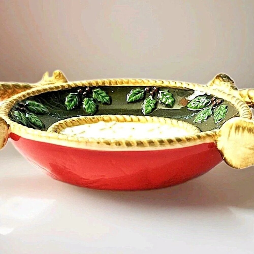 STUDIO NOVA Woodland Holly Christmas Hand Painted Ceramic Candy / Soap Dish NEW